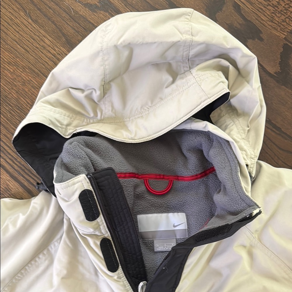 Nike Black and Gray Jacket with Hood - Picture 3 of 5